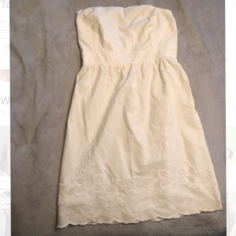Off-white strapless mini dress